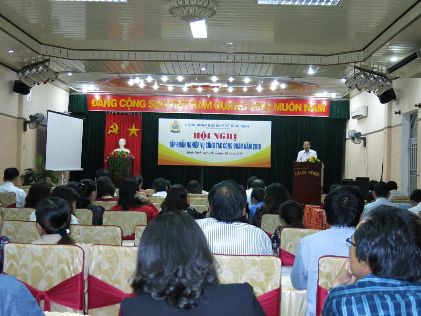 Đc Trương Văn Kỳ, Phó chủ tịch, Chủ nhiệm UBKT Công đoàn Ngành phát biểu Hội nghị