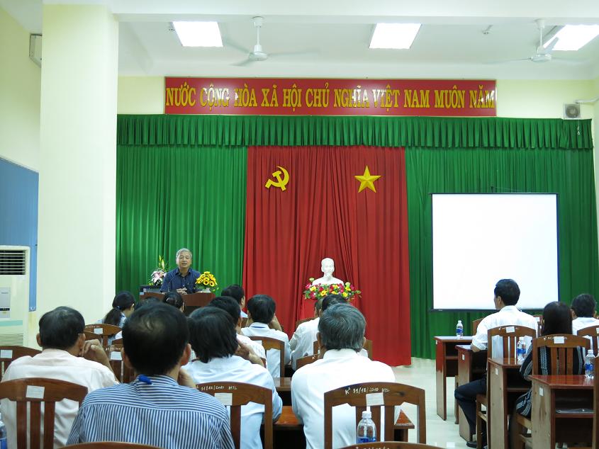 BSCKII. Lê Quang Hùng – Giám đốc Sở Y tế phát biểu chỉ đạo tại buổi công bố thành lập Trung tâm kiểm soát bệnh tật