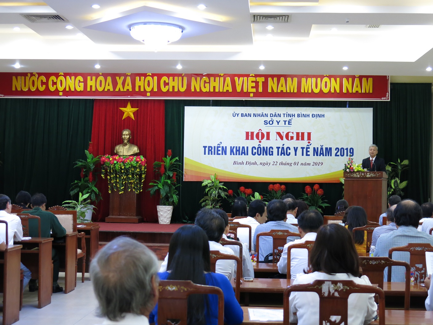 Ông Lê Quang Hùng, Giám đốc Sở Y tế đang phát biểu trong Hội nghị