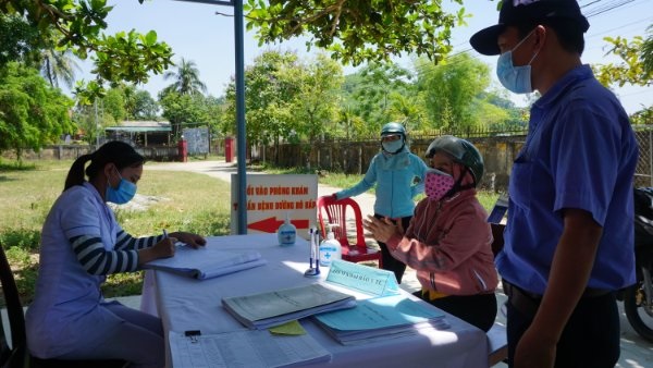 Chốt kiểm tra y tế phòng, chống dịch bệnh Covid-19 tại An Lão (Ảnh Thu Phương)