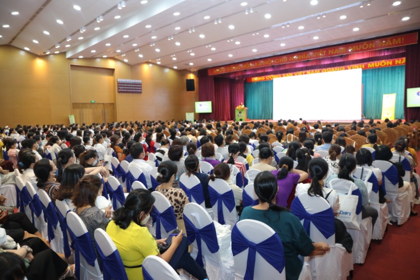 Hội thảo với sự tham dự của hơn 500 cán bộ nhân viên y tế và người dân