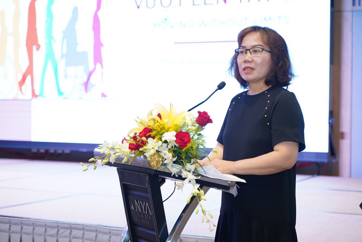 Tiến sĩ Nguyễn Thị Thu Hương – Giám đốc Chương trình Hỗ trợ người khuyết tật báo cáo tại Hội Nghị 