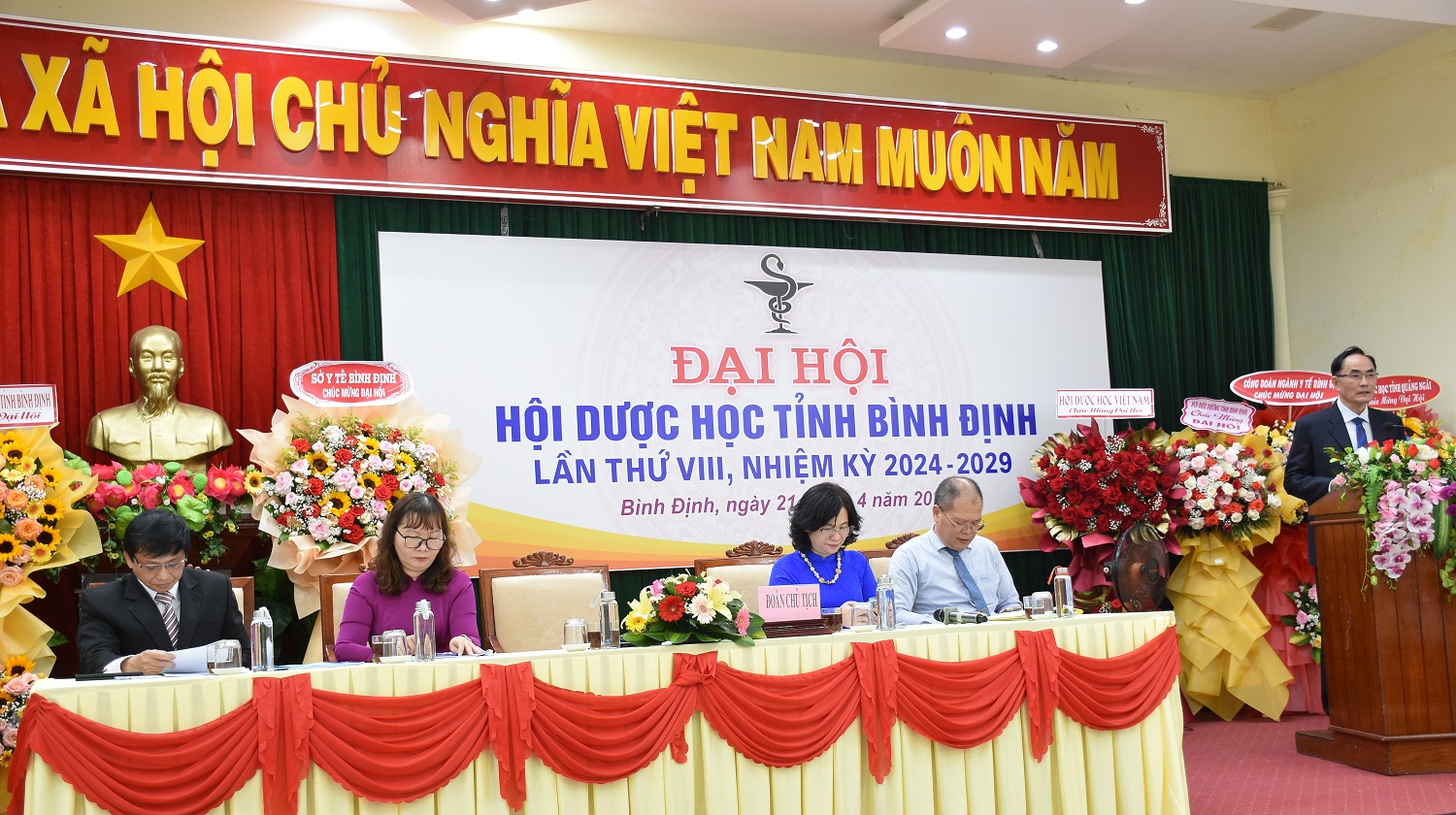 Ông Trần Văn Trương, Phó Giám đốc Sở Y tế,Chủ tịch Hội Dược học tỉnh Bình Định, nhiệm kỳ 2018 - 2023 phát biểu khai mạc Đại Hội